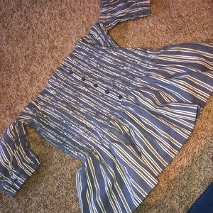 White n light blue L